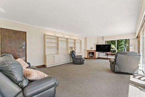 Photo of property in 603 East Coast Road, Browns Bay, Auckland, 0632