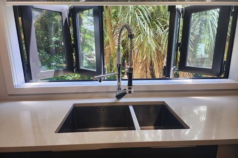 Photo of property in 1/2 Heathcote Road, Castor Bay, Auckland, 0620