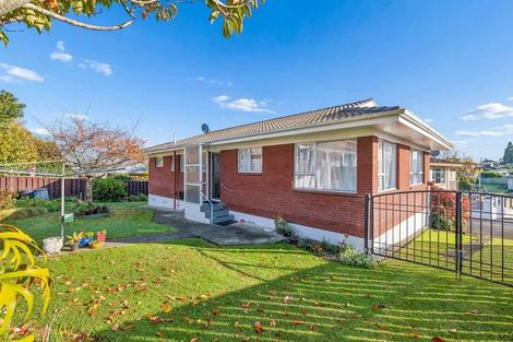 Photo of property in 2/39 Ashdown Place, Pahurehure, Papakura, 2113