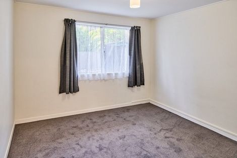 Photo of property in 2/35 Mana Esplanade, Paremata, Porirua, 5026