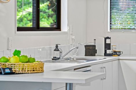 Photo of property in 2/19 Seaview Road, Glenfield, Auckland, 0629