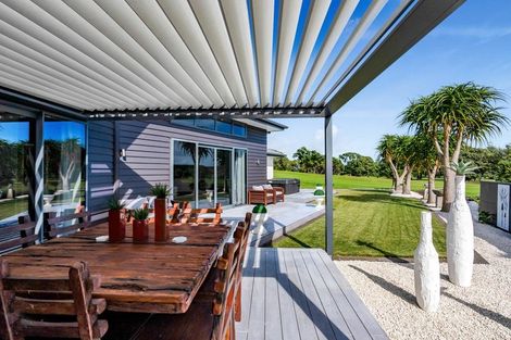 Photo of property in 10 Augusta Grove, Waiwhakaiho, New Plymouth, 4312