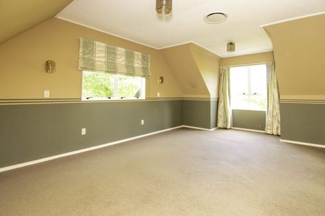 Photo of property in 18 Churchill Avenue, Hokowhitu, Palmerston North, 4410
