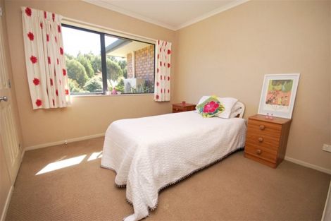 Photo of property in 30 Hitiri Road, Kinloch, Taupo, 3377