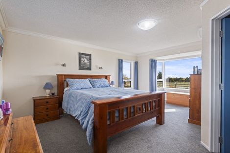 Photo of property in 840 Makerua Road, Tokomaru, Palmerston North, 4474
