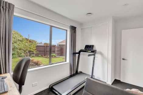 Photo of property in 36 Kirsten Place, Parklands, Christchurch, 8083