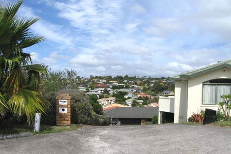 Photo of property in 21 Fulmar Way, Unsworth Heights, Auckland, 0632