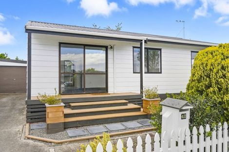 Photo of property in 42 Quinn Road, Levin, 5510