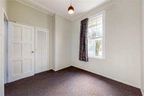 Photo of property in 22 Elizabeth Street, Moera, Lower Hutt, 5010