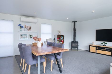 Photo of property in 12 Puketutu Grove, Motueka, 7120