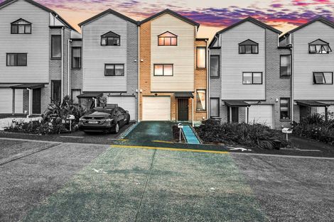 Photo of property in St Claire Village, 10/172 Mcleod Road, Te Atatu South, Auckland, 0610