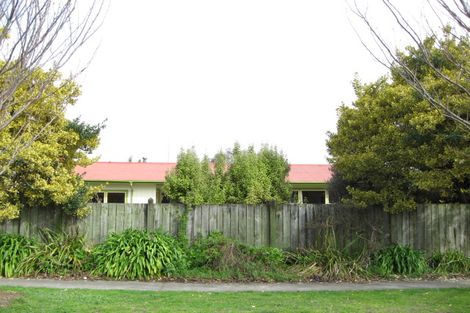 Photo of property in 4 Memorial Park Avenue, Haumoana, 4102