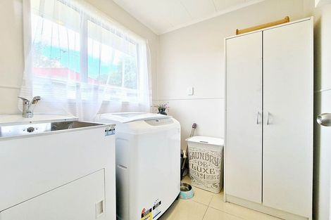 Photo of property in 27 Sandrine Avenue, Clover Park, Auckland, 2019