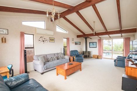 Photo of property in 13 Mahana Road, Ngatea, 3503