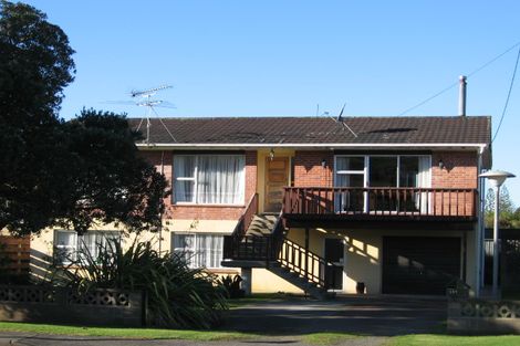 Photo of property in 187 Centreway Road, Orewa, 0931