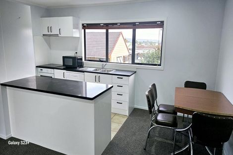 Photo of property in 12 Kevale Place, Manurewa, Auckland, 2102