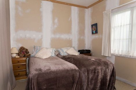 Photo of property in 35 Cadman Street, Dannevirke, 4930