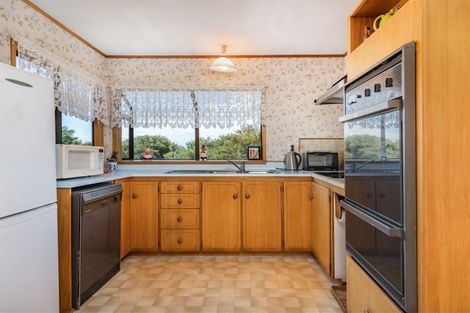 Photo of property in 1010 Scenic Drive North, Swanson, Auckland, 0816