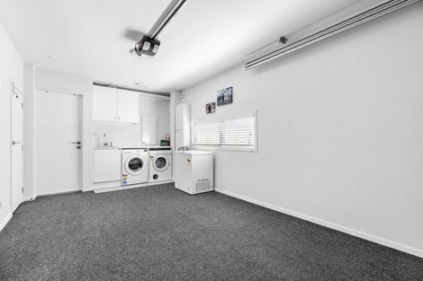 Photo of property in 8/17 Victoria Road, Mount Maunganui, 3116