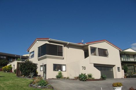 Photo of property in 70 Dalwhinnie Parade, Highland Park, Auckland, 2010