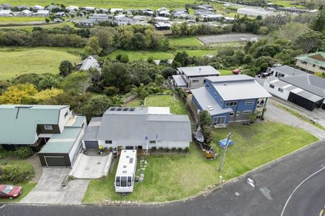 Photo of property in 1 Farm Road, Waihi Beach, 3611