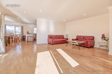 Photo of property in 9a Waterfront Road, Mangere Bridge, Auckland, 2022