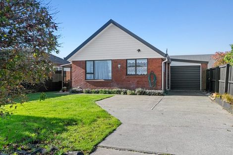 Photo of property in 2/20 Kirsten Place, Parklands, Christchurch, 8083