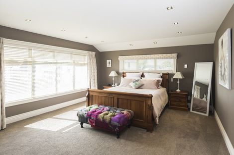 Photo of property in 103 Aikmans Road, Merivale, Christchurch, 8014