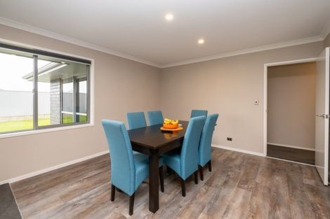 Photo of property in 8 Cordelia Street, Stratford, 4332