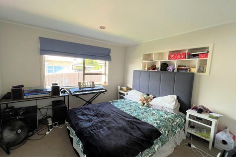 Photo of property in 10 Rene Place, Sunnyhills, Auckland, 2010