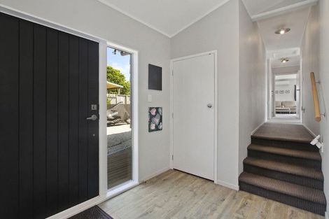 Photo of property in 25 Crispe Road, Clarks Beach, 2122