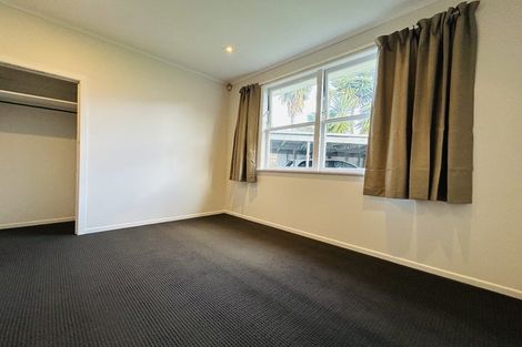 Photo of property in 156 Astley Avenue, New Lynn, Auckland, 0600