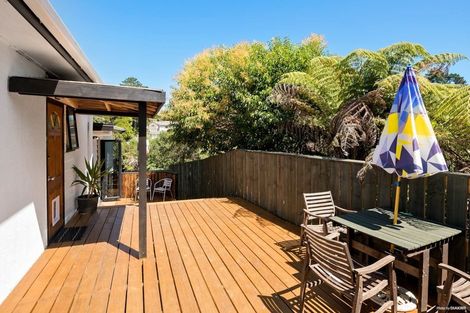 Photo of property in 1/53 Topliss Drive, Northcross, Auckland, 0632