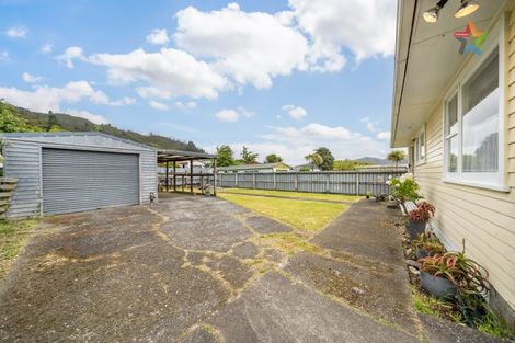 Photo of property in 22 Ruthven Road, Wainuiomata, Lower Hutt, 5014