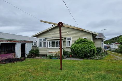 Photo of property in 52 Palmerston Street, Greymouth, 7805