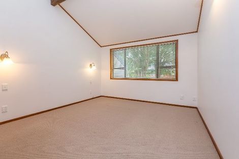 Photo of property in 5 Totara Road, Stanmore Bay, Whangaparaoa, 0932