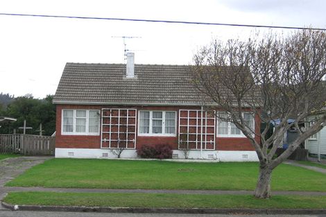 Photo of property in 16 Compton Crescent, Taita, Lower Hutt, 5011