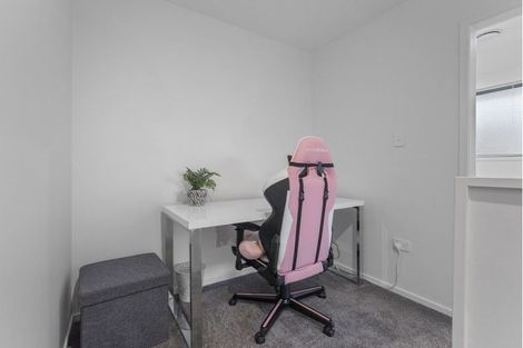 Photo of property in 2/324 Oxford Terrace, Avalon, Lower Hutt, 5011