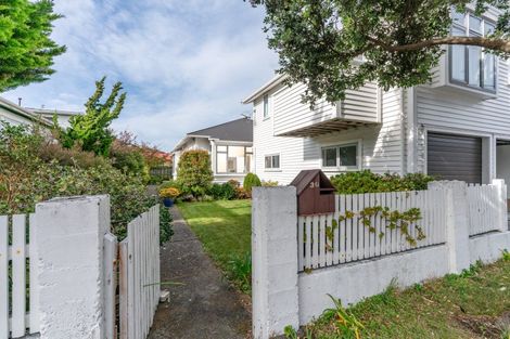 Photo of property in 30 Stone Street, Miramar, Wellington, 6022