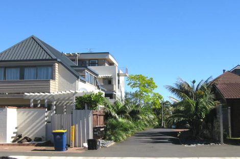 Photo of property in 48a Kitchener Road, Milford, Auckland, 0620