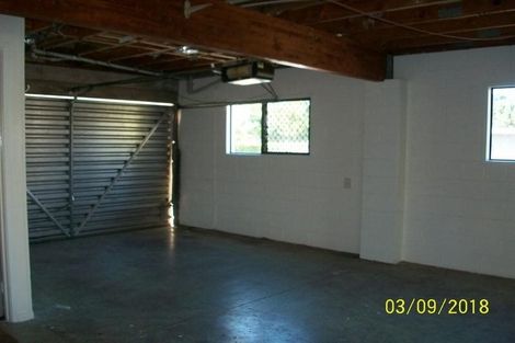 Photo of property in 2/19a Ribblesdale Road, Henderson, Auckland, 0612