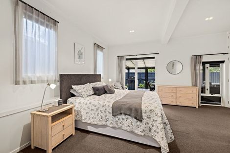 Photo of property in 4a Riverside Drive, Point Wells, 0986