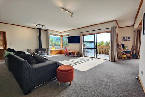 Photo of property in 32 Wrights Hill Road, Karori, Wellington, 6012