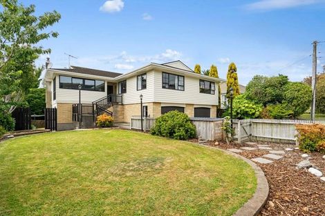 Photo of property in 25 Ngatitoa Street, Tawa, Wellington, 5028