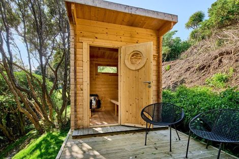 Photo of property in 42 Owhiro Bay Parade, Owhiro Bay, Wellington, 6023