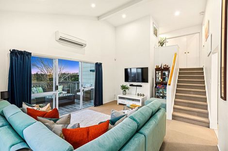 Photo of property in 3/63 College Road, Northcote, Auckland, 0627