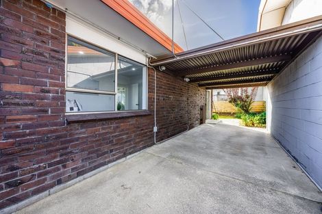 Photo of property in 2/29 Trentham Road, Papakura, 2110