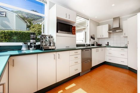Photo of property in 10 Imlay Crescent, Ngaio, Wellington, 6035