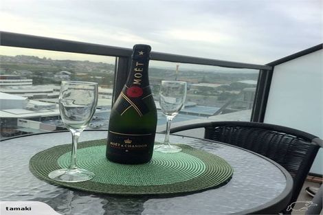 Photo of property in The Rennaissance, 16i/18 Ronwood Avenue, Manukau, Auckland, 2104