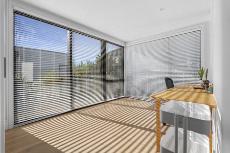 Photo of property in 37 Lake Pupuke Drive, Takapuna, Auckland, 0622